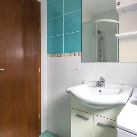 Beautiful In With Kitchen *