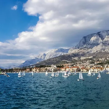 Beautiful In With Kitchen Apartment Makarska