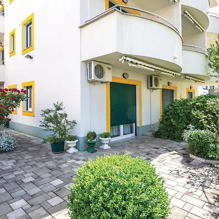 Appartement Two-bedroom In *